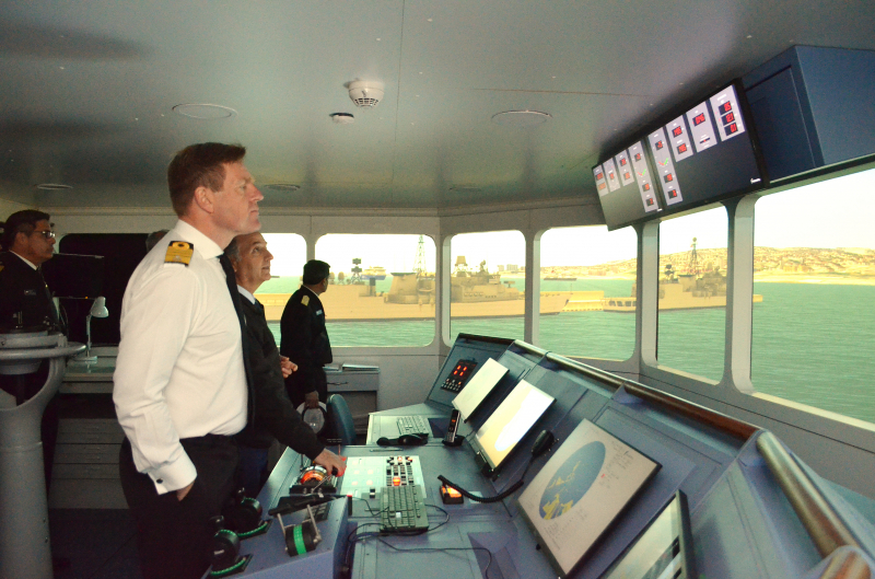 First Sea Lord del Reino Unido visita dependencias de la Autoridad Marítima Nacional